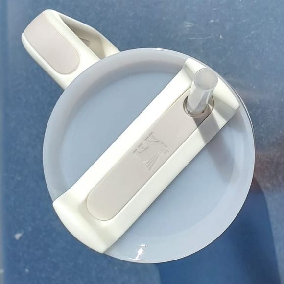 STANLEY THE QUENCHER H2.0 FLOWSTATE TUMBLER | 40 OZ | 1.18 L - Picture 3 of 5